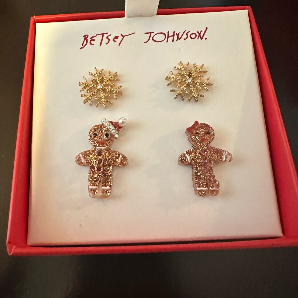 NEW IN BOX! Gingerbread Betsy Johnson Earrings - Picture 6 of 6